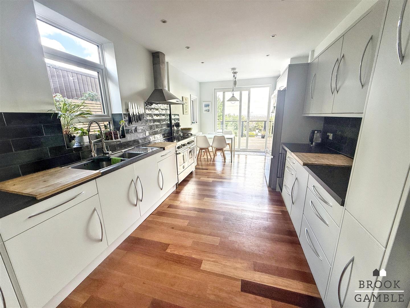 6 Bedroom House - Detached. Willingdon Road in Eastbourne,  3